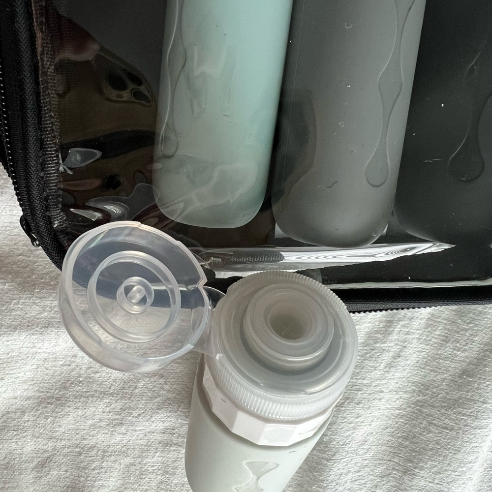 Refillable Travel Bottles - Picture 4 of 6